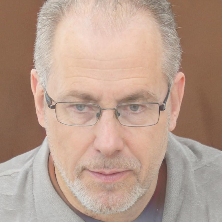 Dr. Thomas Mueller